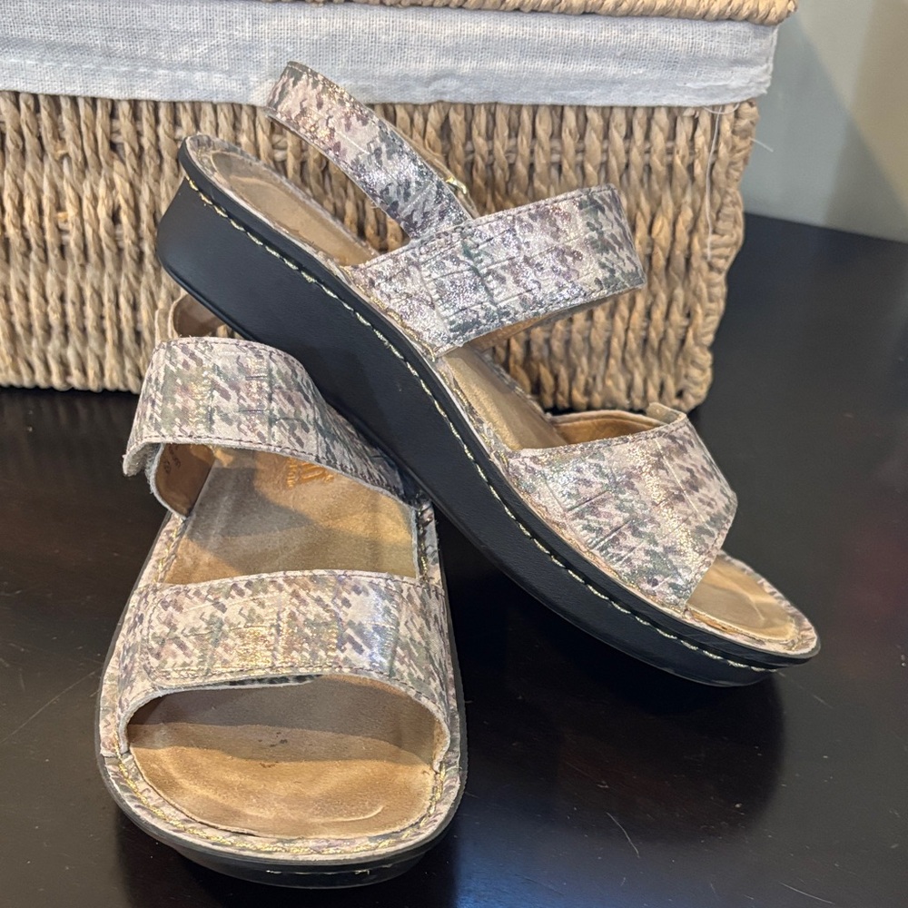 Alegria Womens Sandals Size 35 (5/5.5 equivalent